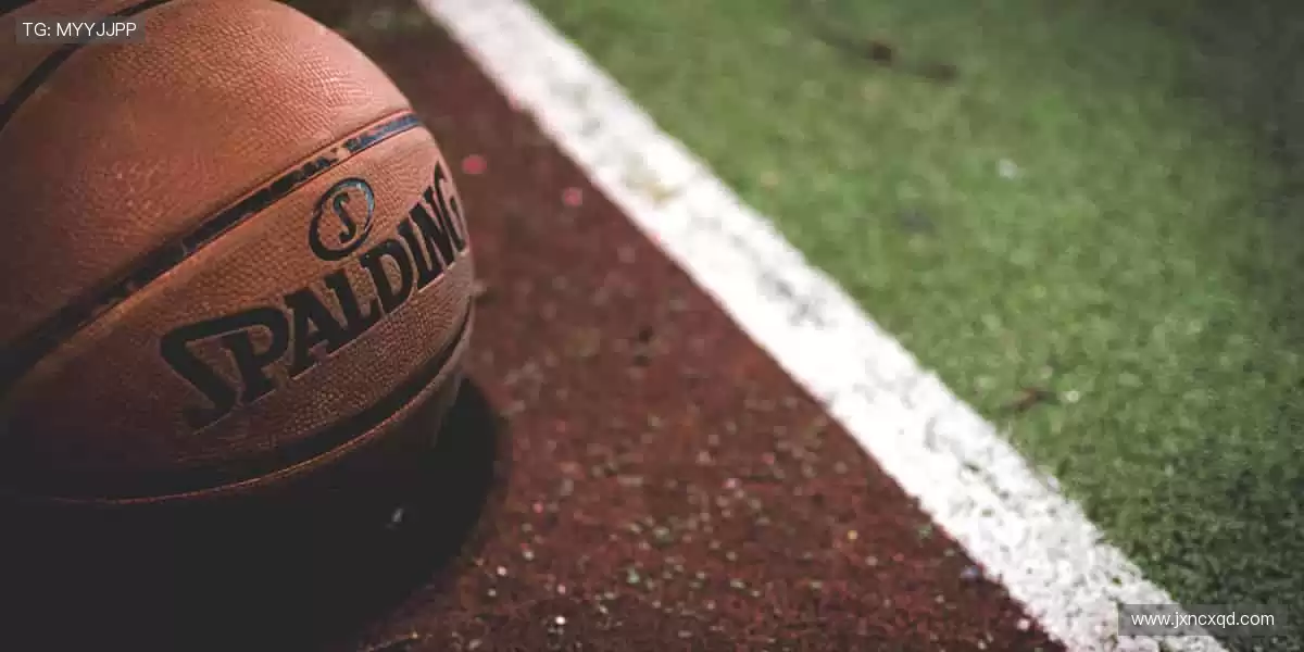 🏀激情赛场,见证冠军诞生时刻!