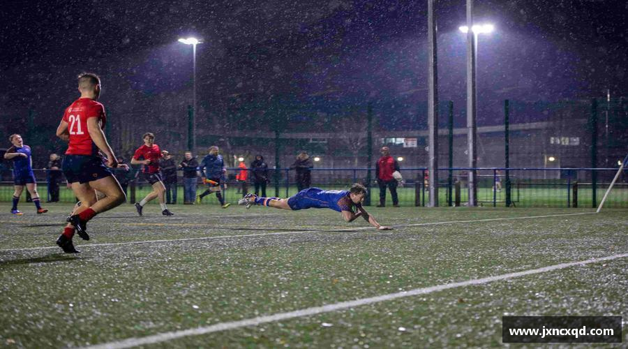 拼搏绽放，青春无悔！